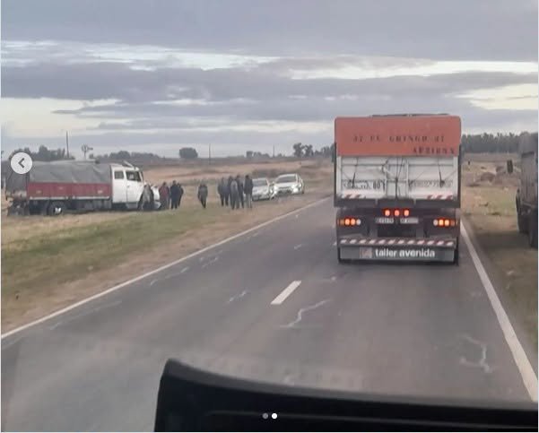 Despiste de dos camiones en Ruta 5
