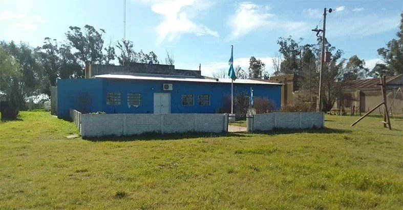 Cierran escuela por falta de director