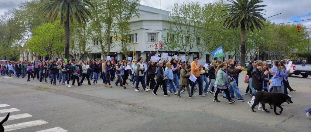 Trenque Lauquen abrazó a sus docentes